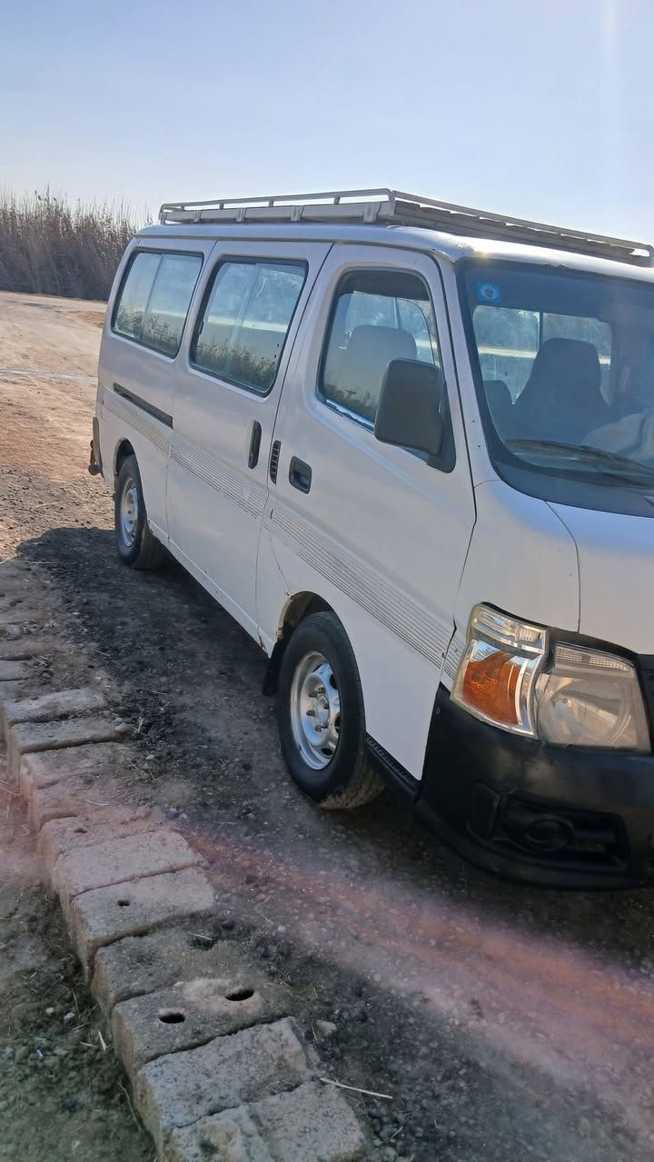 سلام عليكم سياره البيع نيسان يورفان موديل 2009 كامله مانقصه كلشي كامله كبل الشارع تبريد منضومه غاز كامله رقم الهاتف *********** سعره ١١٥ اوبيه مجال
