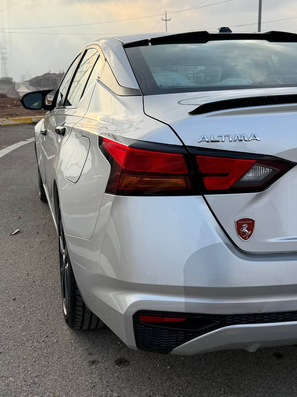 ئاڵتیما ٢٠٢٠ سلڤەر ٢ پارچە بۆیاغ چامرخی سەکن pdr سەنەوی ٢ مانگی ماوە هەزەی تازەیە هیلالی چامرغی پشتەوەی یەک بست بۆیاغە ٤ ویل و تایەی نوێ گێڕ و مەکینەی بەشەرت 
وەتسئاپ و ڤایبەر 
*********** كويسينجاك, أربيل
