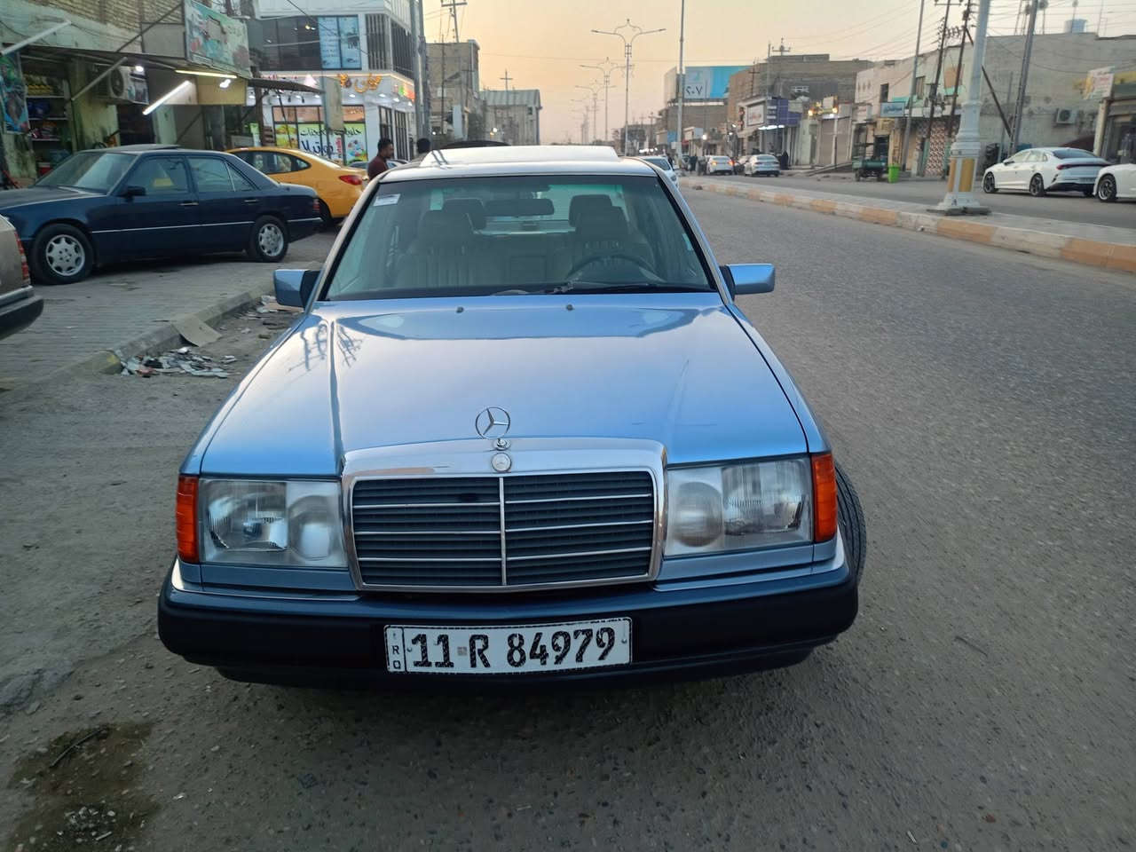 للبيع مارسدس دب موديل 1991 مكفوله من الضربه والخياس قواعد دبل مكانه ناصريه السعر 78  ***********
