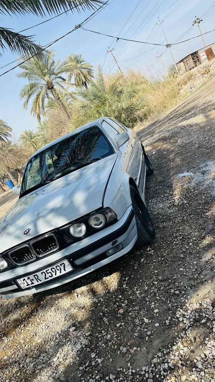 بي ام دبليو V6
535i
السياره بسمي هزه جديده سنويه لل 2035 رقم بغداد
اربع جامات كهرباء + تدفئه وتبريد  + شاشه بلدشبول  مصبوغه عام للجماليه بدون حادث 
غرفتها كلش حلوه  كير + مكينه مكفولات  
ترايك بيها للبصره  مري جانبيه كهرباء  جهاز سنتر لوك مال بي ام اصلي  السياره متعوب عليها كله بلادي  السعر 65 وبيها مجال للشراي

***********    اتصال + واتس

