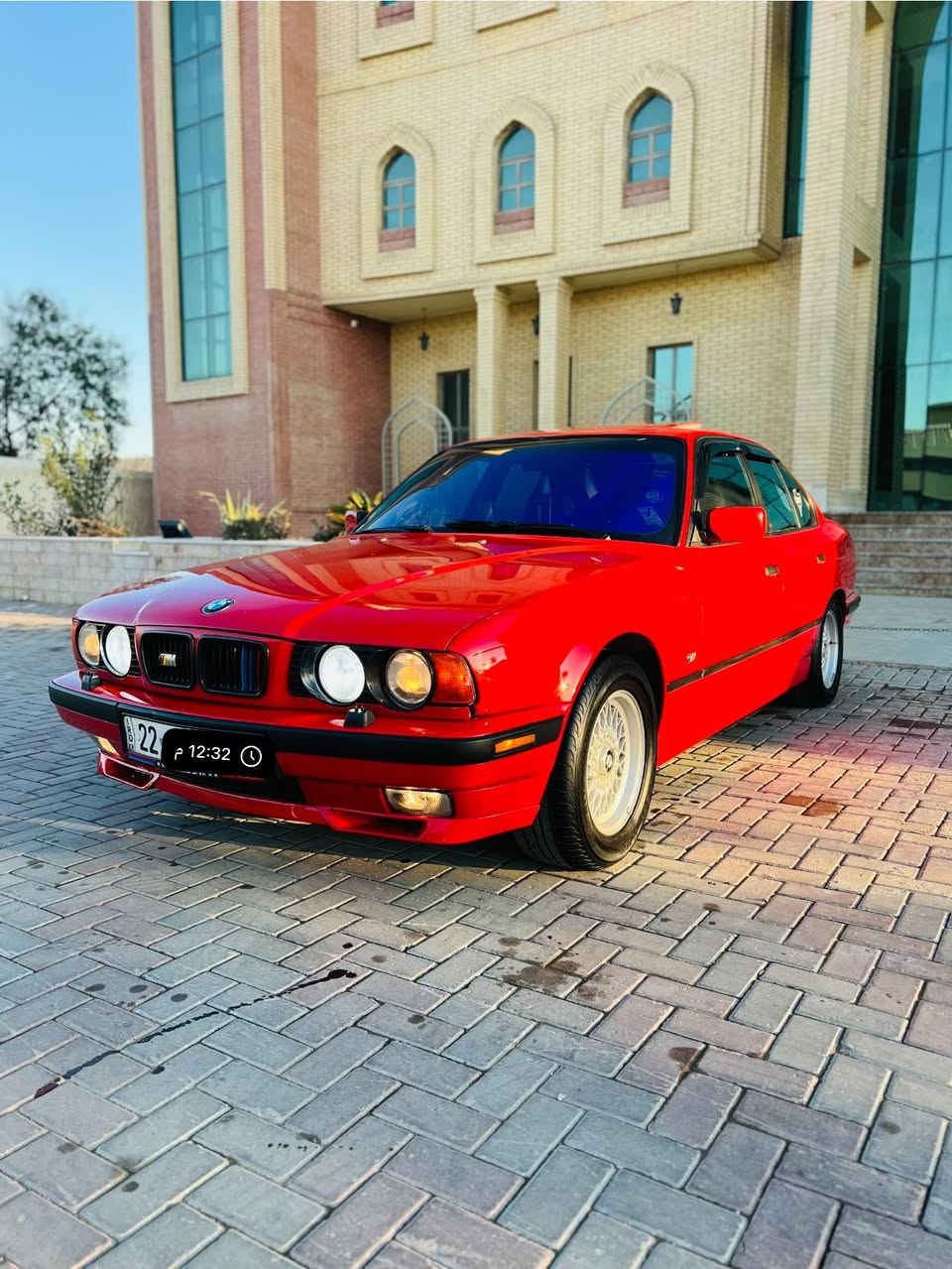 السلام عليكم للبيع بي ام موديل 1991 محرك مسكر شرط كير وتماتيك شرط صدر امامي خلفي جديد تخم تاير جديد ويل خليها جديد السيارة بلاديه صبغ عام جماليه بدون حادث رقم اربيل السياره بلاديه بجم عريض سلايت  تبريد ثلج 🧊 السعر 65 وبيه مجال مكاني تكريت ***********
