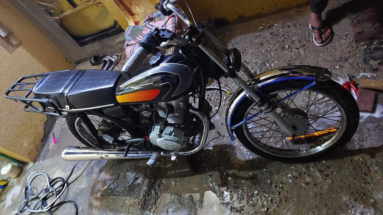 دراجه بارت مديل 2006 دراجل تخبل شلعه. فصله. قوية للبيع هيه اوراق ابيع ادوات السعر 400 وبيها مجال قليل الرقم ***********
مكاني البصره الجزيره الفيروزيه قرب مركز الشرطه
