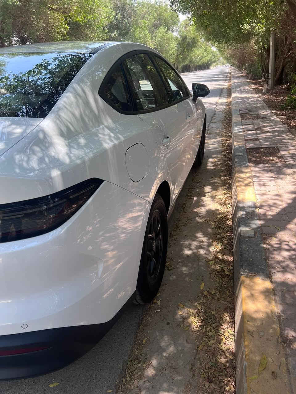 BYD سيل زيرو فايف
رقم بغداد باسمي مداور نفس اليوم 
سياره كفاله عامه 
ماشيه 13000 الف كيلو 
*********** مكان نجف
السعر 129 وبيها مجال بسيط حك الجيه
