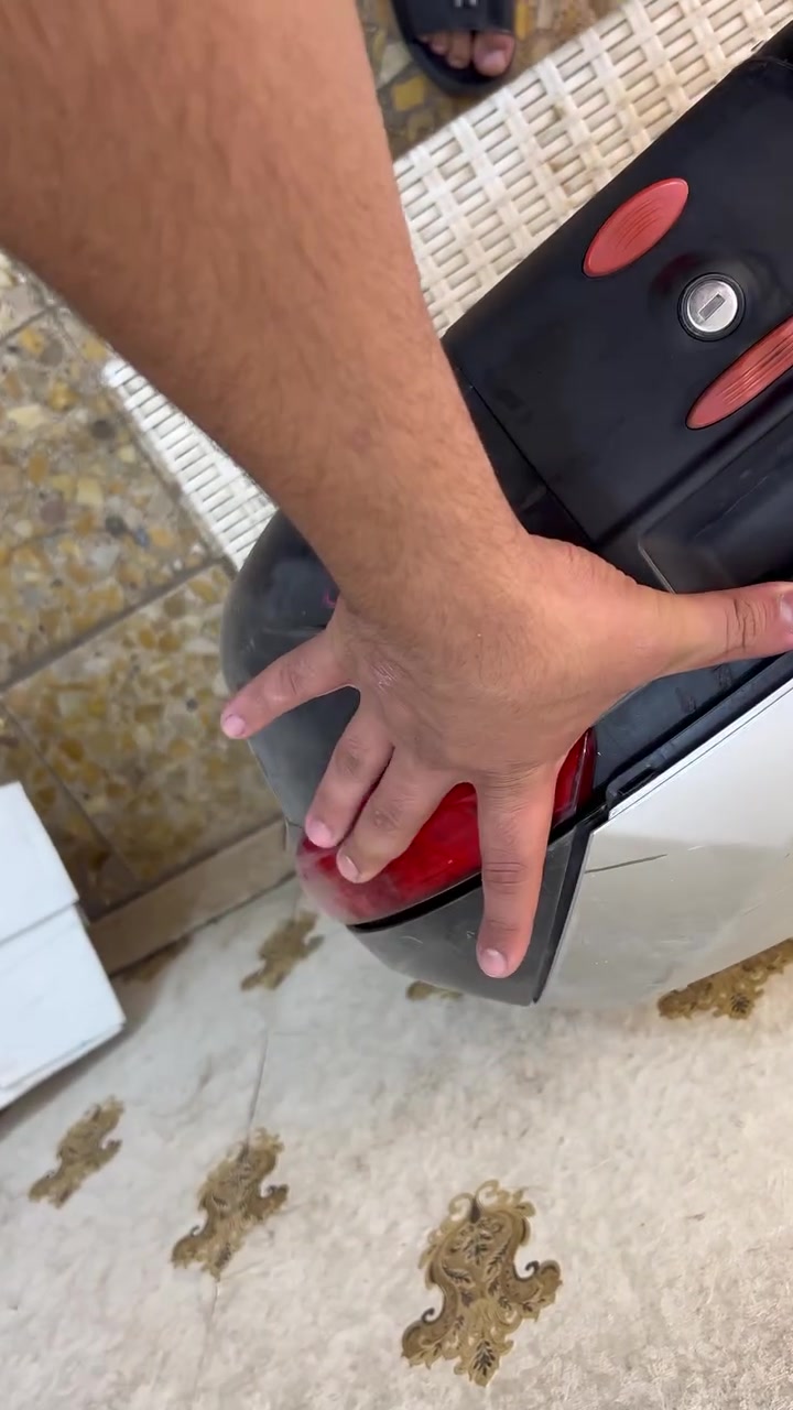 جنطه سكاي ولف اصليه مال رمبه مستعمله قليل جداً ضخمه وجبيره ماركه واتحده واحد بلعراق عده من يمه سعره بلاش بلاش ١٦٠ وبيه مجال خاص أو ***********
