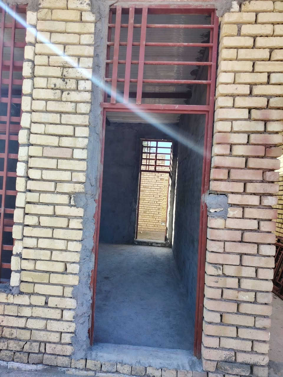 السلام عليكم
شبابيك العدد ٣
او بيبان العدد ٣
للبيع نظيفات مامستخدملت
***********
