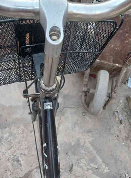 بايسكل بآلة حجم ٢٦ 
السعر ٨٠ الف
بايسكل بآلة حجم ٢٠
السعر ٥٠ الف وبي مجال 
***********
