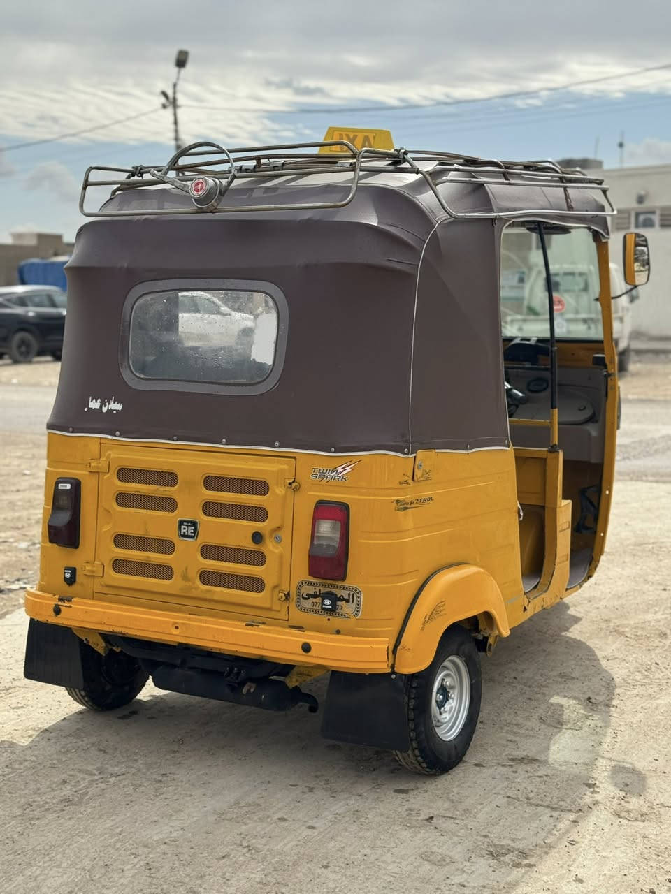 سلام عليكم تكتك 19شهر 10لوحه وسنويه ديالى التكتك خير من الله مكاني بعقوبه السعر 6100وبيها مجال رقم ***********
