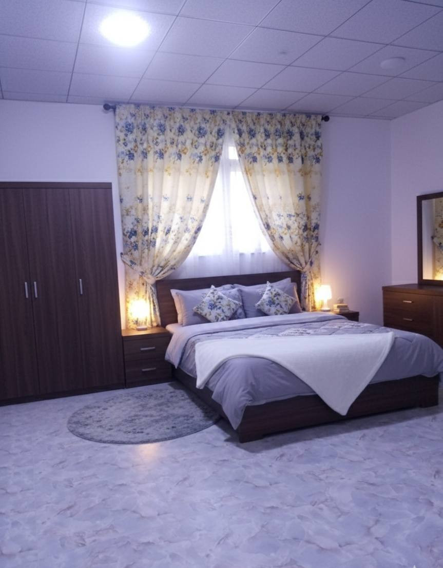 بيت للبيع حي النصر ال14مساحه 150 ركن طابق ونص غرفتين وصاله واستقبال ومطبخ وحديقه وكراج مقابل الصحفيين شارع قصابيه صيهود مؤجر حاليا ب500 يفرغ البيت بعد شهر السعر ب275 بي مجال للشراي الرقم *********** بي واتساب
