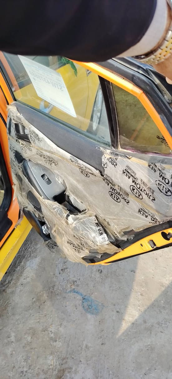 سلام عليكم اوبتيمه لوتز كوري 2011 رقم بابل بسمي مكينه 2000 منظوم غاز بيهه سياره جاهزه من كلشي تبريد حداديه تايرات دوشمه جديده ضربه السياره واضحه بالسونار مكان السياره الديوانيه السعر 78 وبيه مجال ***********  ***********
