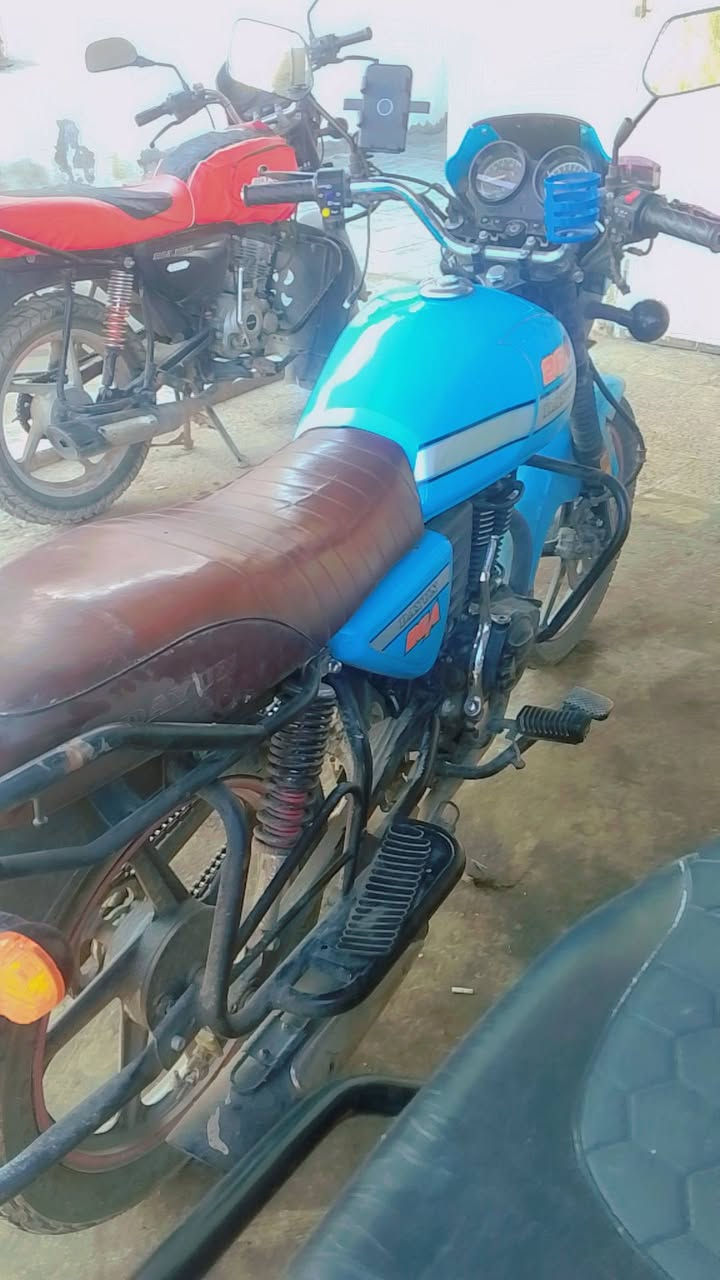 السلام عليكم للبيع دراجه دايوان موديل 2023 مرقم كامل بسمي الاحويل نفس اليوم بيه نواقص قليل للستفسار *********** واتساب فقط
