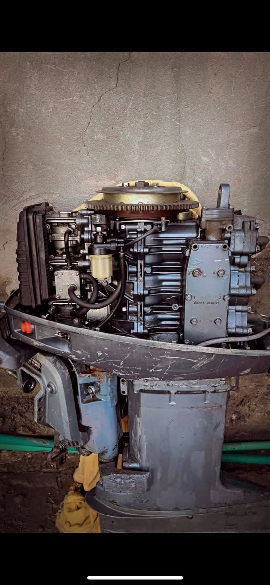 السلام عليكم مكينه ياماها 3 بساتم مكينه بلاديه مكفوله ما مفتوحه لا كير ولا محرك حجم 30 نضيفه وجديده رقمي.  ***********
