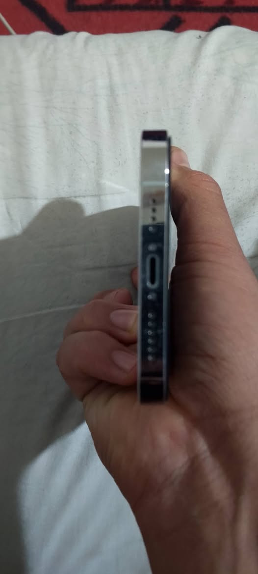 سلام عليكم ايفون 12برو ماكس لامفتوح ولا مصلح مكفول من كلشي 
اذا اكو سايبه حته لو راعيه ميت شارد مراوس وطي فرق 
عادي بس كون من البصره


**إذا كنت صاحب هذا الإعلان وتريد حذفه لأي سبب، رجاءا أرسل رسالة إلى الدعم الفني**