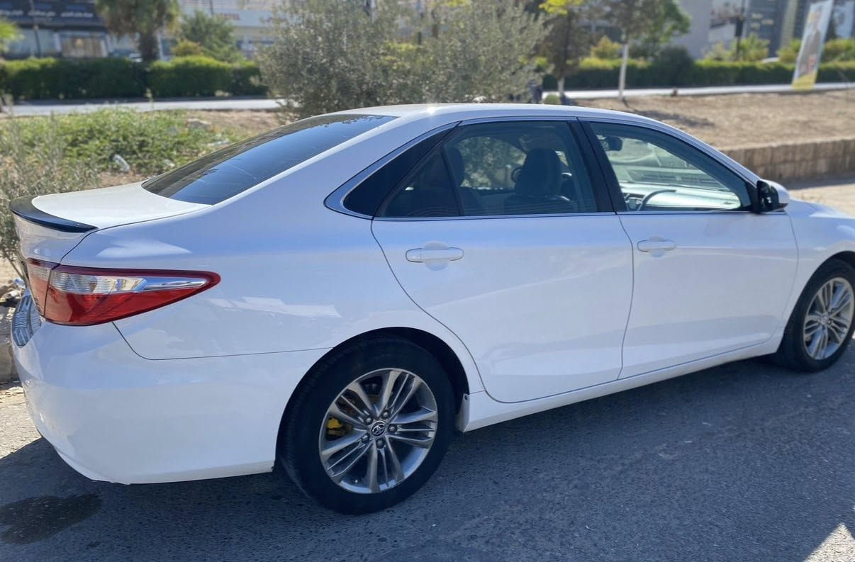 كامري 2016 se كلين نظيفة  كلشي بلادي كير محرك بشرط . السيارة بأسمي الي مأشر بل اصفر بي صبغ فقط  
سعر 177 ومجال


**إذا كنت صاحب هذا الإعلان وتريد حذفه لأي سبب، رجاءا أرسل رسالة إلى الدعم الفني**