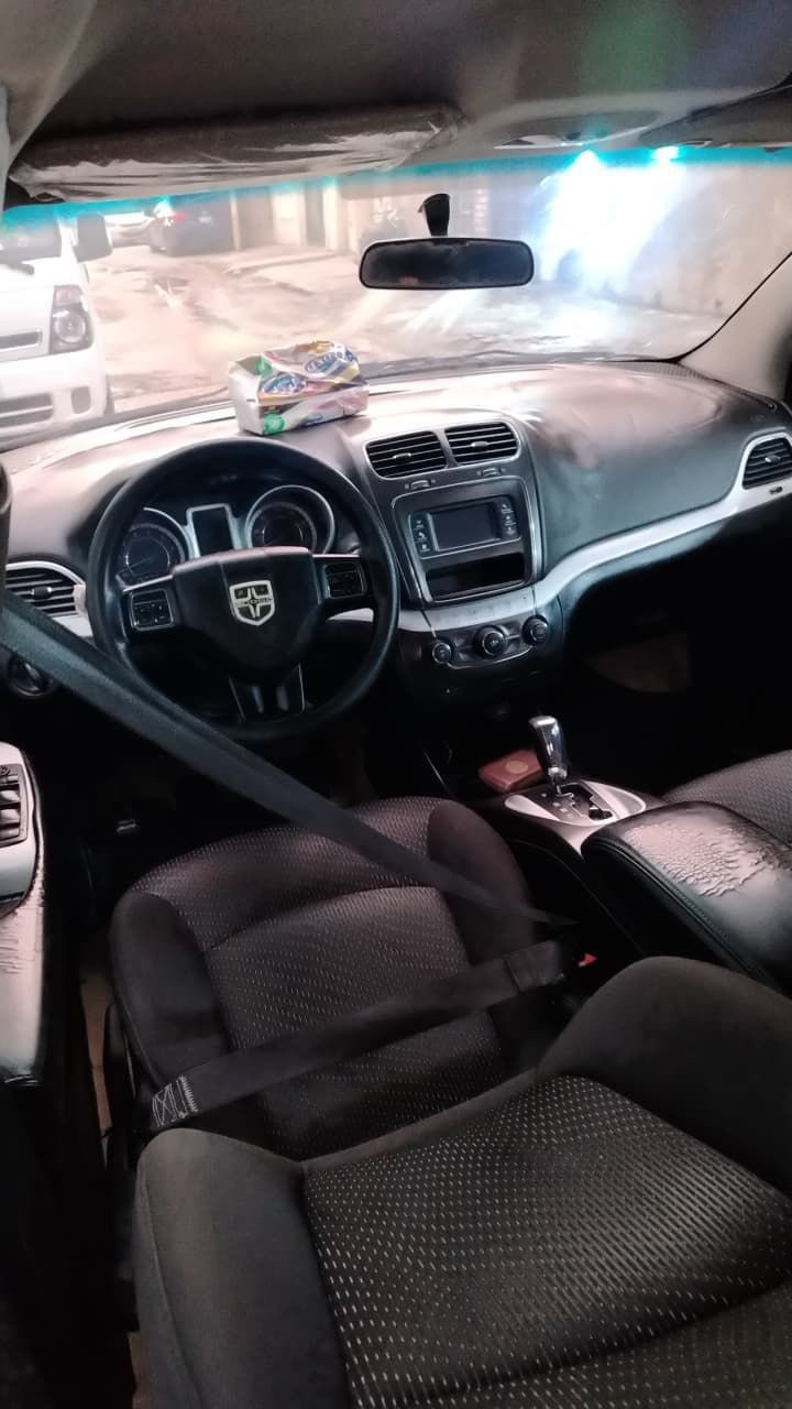 م عليكم سياره جورني للبيع السياره مديل 17سندر 4 خمسه راكب السياره كير ومكينه خير من الله السياره رقمهه اربيل سنويه 29يله تنتهي صور السياره موضعهه بل السونر 
مكان السياره بغداد مدينه الصدر سعر السياره تبريد تدفه شغاله 
135بيهه مجال حك الجيه الاستفسار رقم الهاتف
***********
