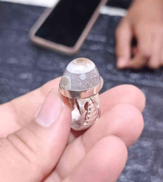 السلام عليكم سليماني تحفه عين صريحه قبه صياغه يدويه السعر 55 مكان ناصريه ***********
