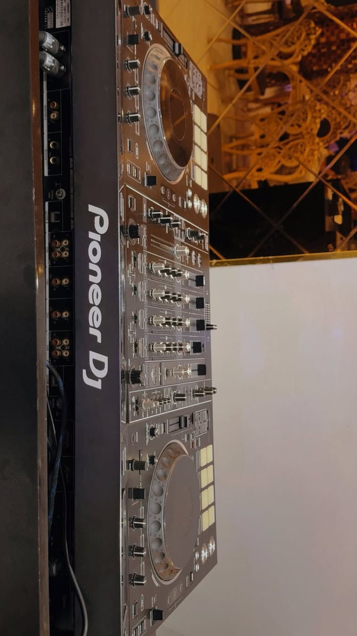 للبيع العملاق سكراش ddj-rzx

السعر 1800$
***********
متوفر وات ساب
