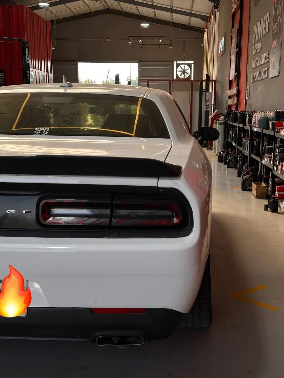 DODGE CHALLENGER  2018sxt plus 🔥🔥.
دوج جالنجر ٢٠١٨ sxt plus من النوادر بمواصفاتها فول مواصفات للأخير رادار امامي جانبي فتحة سقف سستم صوت+دمام خلفي  harman/kardon

كشنات جلد + تحكم +تدفئة تبريد كشنات+مساج +هيتر ستيرن + شاشة كبيرة  نضام سبورت وباقي مواصفات الفول معروفة …..عليها ادامة كاملة من شركة موتل 🔧

رقم بغداد السيارة حادثها بالمنشور بدون دواخل ابد شواصي لغود جاملغات خلفية كلها بلادية فقط قطع الحادث وصفحة الصدر كلير من امريكا بدون معجون أي استفسار خاص او الاتصال *********** مكانها نجف رايدها ب ١٥٣ وبيها مجال بسيط ..
