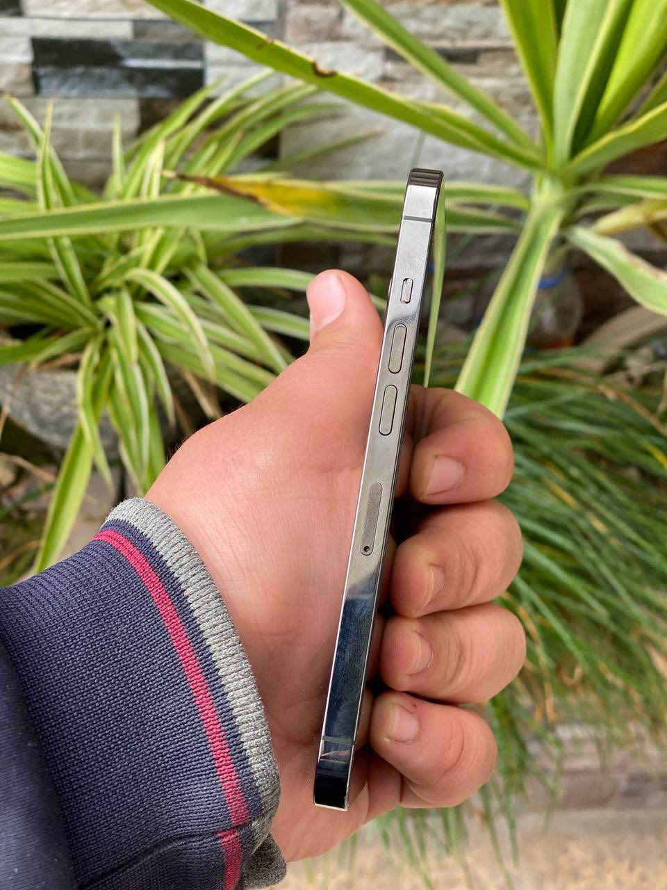 سلام عليكم
iPhone 13 Pro 
ذاكره 256
بطارية 100
مبدل بطارية اصلية فقط 
كأمره واسعة ما شغاله الباقي شغالات 
كامره دمعة
تك سيم 
جهاز نضيف كدام العين 
سعر 250 وبي مجال 
استفسار اكثر اتصل 
***********
***********واتساب 
مكاني موصل ايسر
