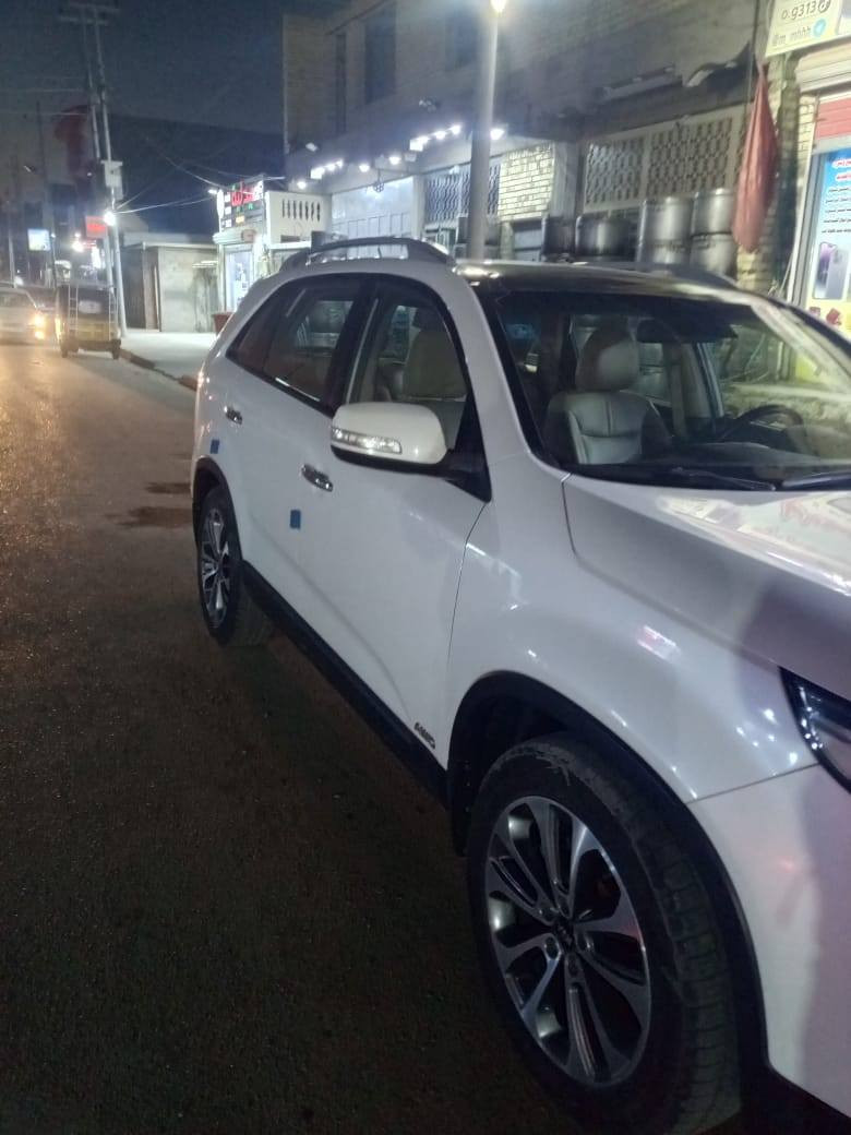 السلام عليكم 
سورنتو ٢٠١٤ فول مواصفات واحد عل واحد حساس وره وكدام قماره بنوراما مكينه ٦ سلندر ويل كاب اشاير بالمري تحكم جهتين  مكفوله كفاله عامه السونر بالمنشور السعر ١٩٥ وبيها مجال بصيط 
رقم صاحب السياره ***********
