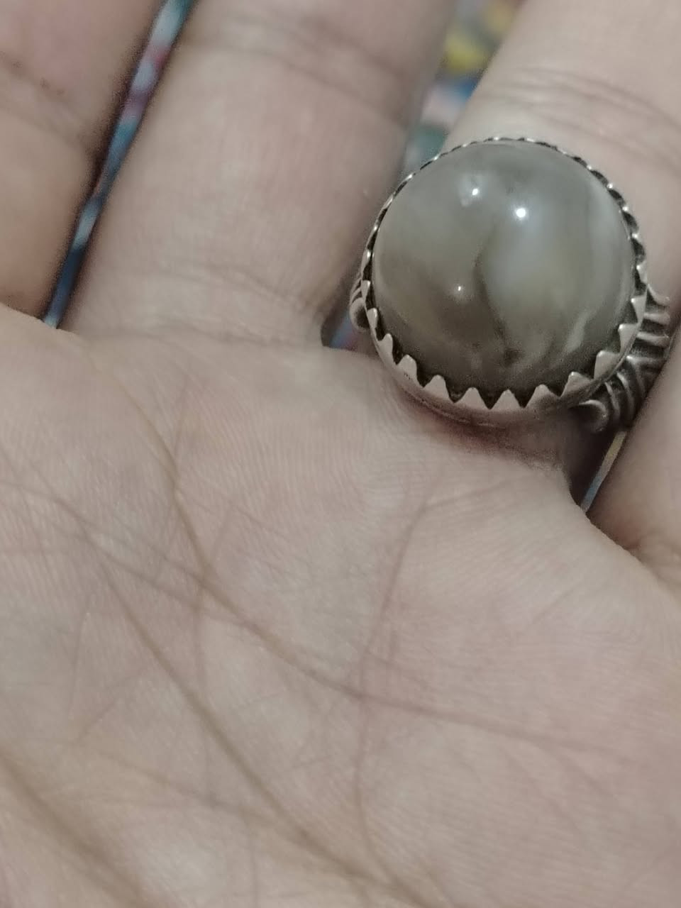 صياغه ثقليه
حجر قديم ماعرف شنو نوعه
صياغه فضه قديمه 
شعندك مرواس


**إذا كنت صاحب هذا الإعلان وتريد حذفه لأي سبب، رجاءا أرسل رسالة إلى الدعم الفني**