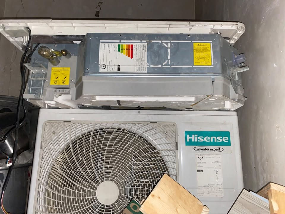 � للبيع – مكيف كاسيت Hisense Inverter Expert 🔥
✅ تبريد وتدفئة
✅ إنفرتر أصلي (توفير كبير بالكهرباء)
✅ بحالة ممتازة وجاهز للعمل
✅ ما مستخدم ابد مشدود ومفتوح 
✅ قوة تبريد 26000 BTU

💰 السعر: 600 الف 
رقم للتواصل ***********
