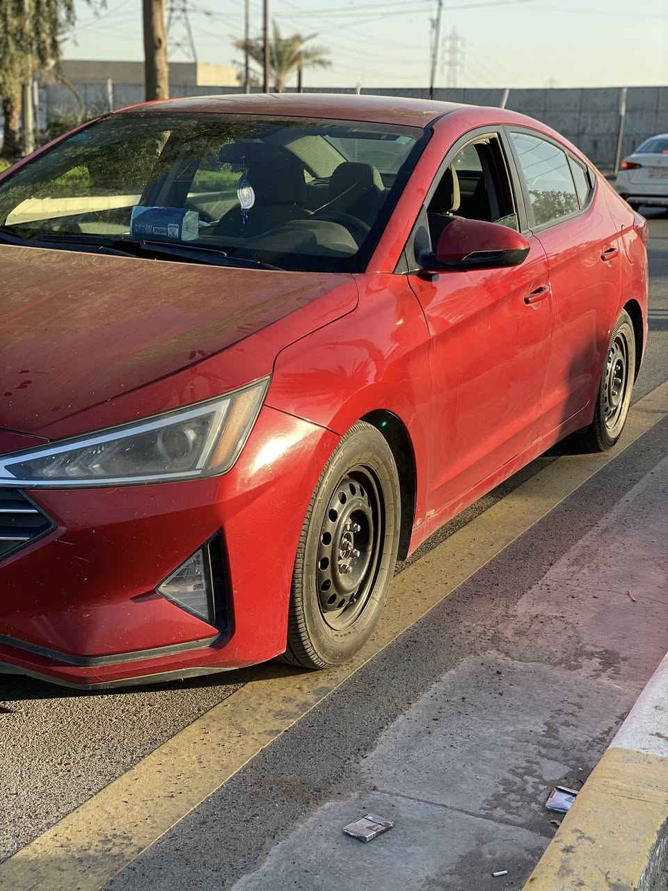 السلام عليكم
مستعجل ع بيعته للبيع فقط ٠
النترا موديل 2000
مكينه 2000
كير AT
وراد امريكي حادثه الجاملغ الامامي 
نص فول السياره مكفوله كير مكينه تبريد 
السعر مال بيع  مستعجل   121  ورقه 
*********** بغدا نفق الشرطه
