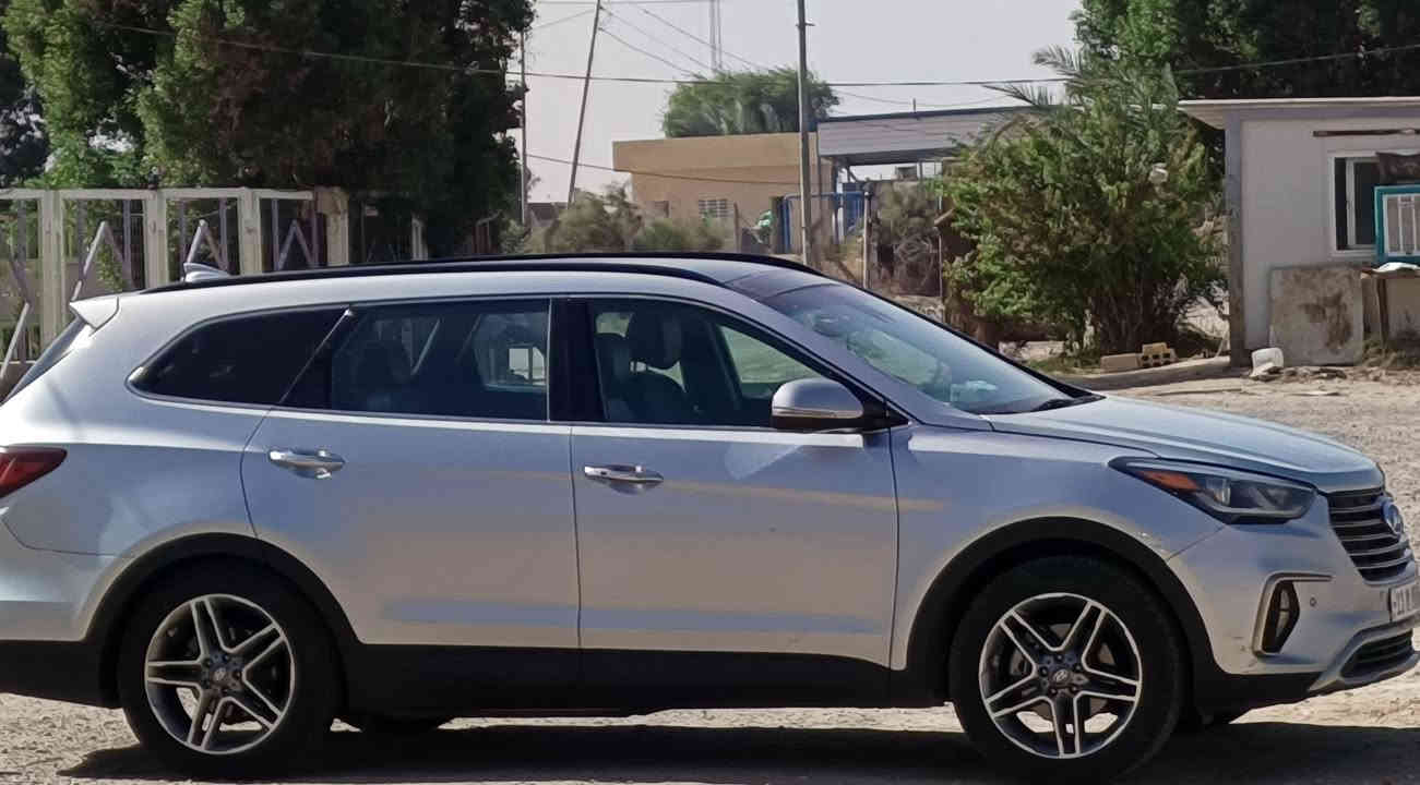 سلام عليكم
سنتافي گراند موديل 2017
بغداد بأسمي 
فول مواصفات 

ليبل واحد 
سياره جديده
١. بصمة 
٢. محرك ٦ سلندر  
٣.كشنات كهرباء 
٤. تدفئة وتبريد كشنات أمامية وخلفية 
٥. شاشة جبيرة و حساسات امامي وخلفي 
٦. رادرات تحديد مسار 
٧. كشنات جلد 
١٠. جنطة كهرباء 
١١. لايت لد و زنون 
١٢ . ٧ راكب 
١٣. ٣ قطع تبريد 
١٤. أنظمة قيادة
