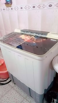 غسالة • شبه جديدة • استخدام قليل