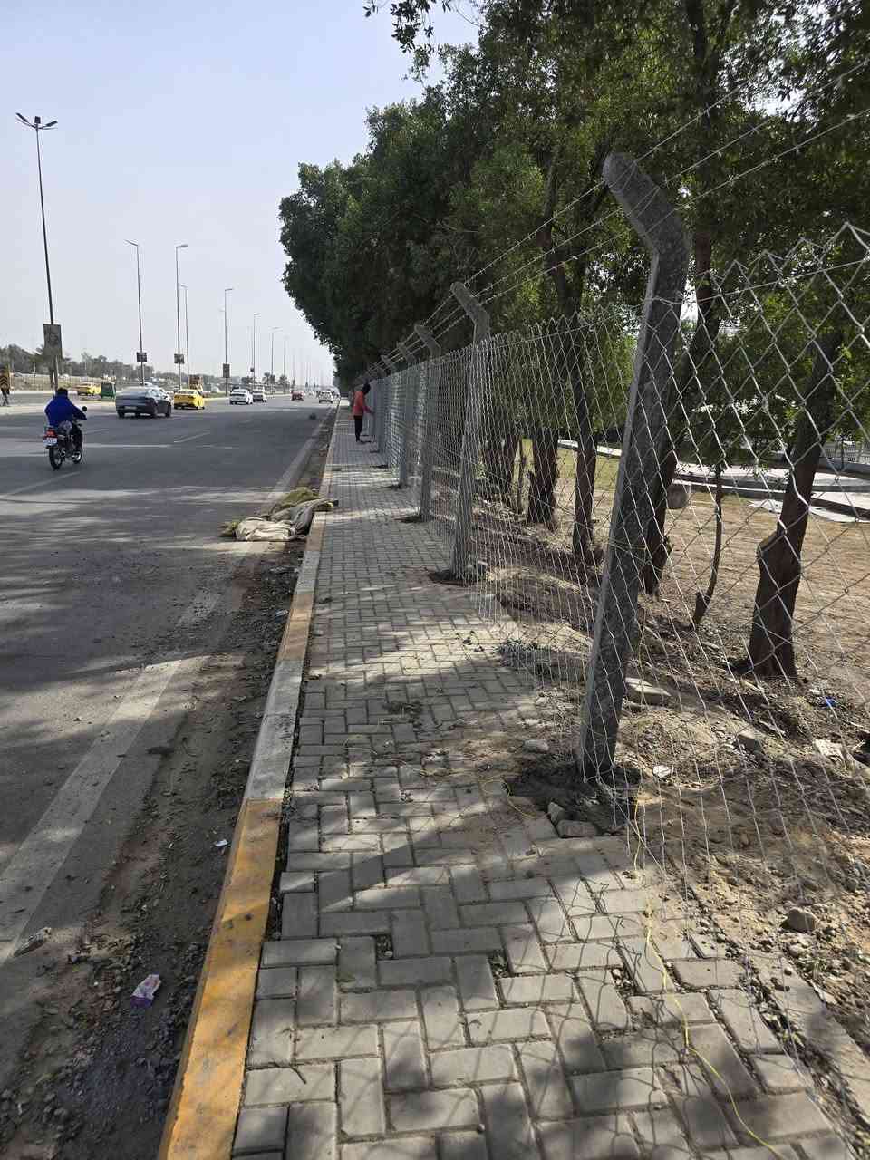 سلام عليكم نعمل كافت اسيجه ابي ارسي سعر المتر ٤ونص له ٩الف كامل كرسته وعمل
***********
