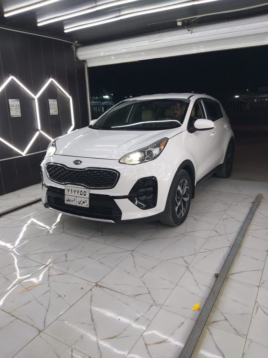 السلام عليكم سبورتج موديل 2020 رقم اربيل ماشيه ٤٧ الف  سياره مابيها نقص برغي كلشي ع وضع الشركه استخدام شخصي 
سنويه ٢٠٢٧ 
نص واصفات داخل مخمل شاشه كبيره لايت زنون مواصفات الامريكي معرفه حادثه موجود اسفل مع السونار فقط بنيد مكفوله شواصي وفخذه شرط الفحص
 
***********  
سعر 175 بيها مجال
