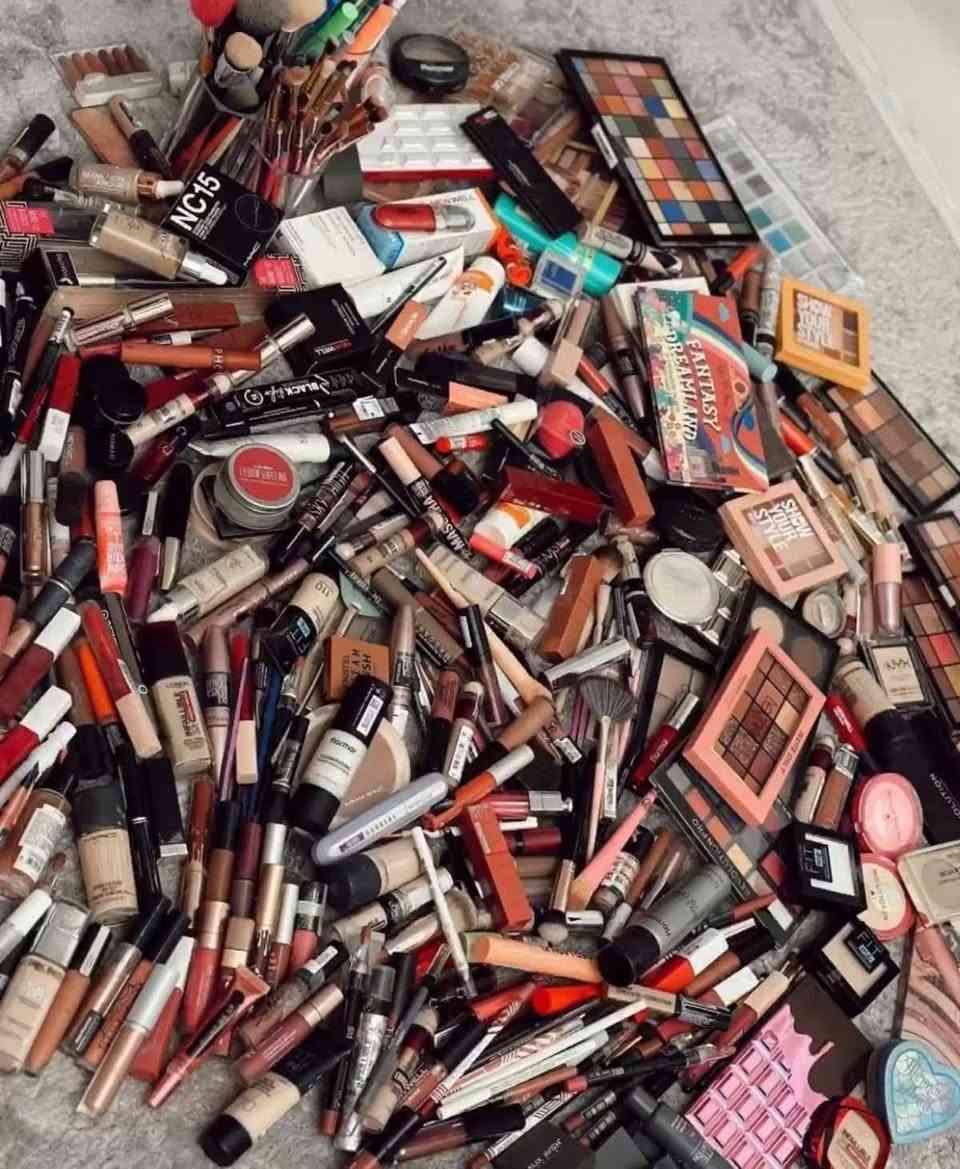 مكياج وعنايه جيس ب25 وتوصيل مجاني


**إذا كنت صاحب هذا الإعلان وتريد حذفه لأي سبب، رجاءا أرسل رسالة إلى الدعم الفني**