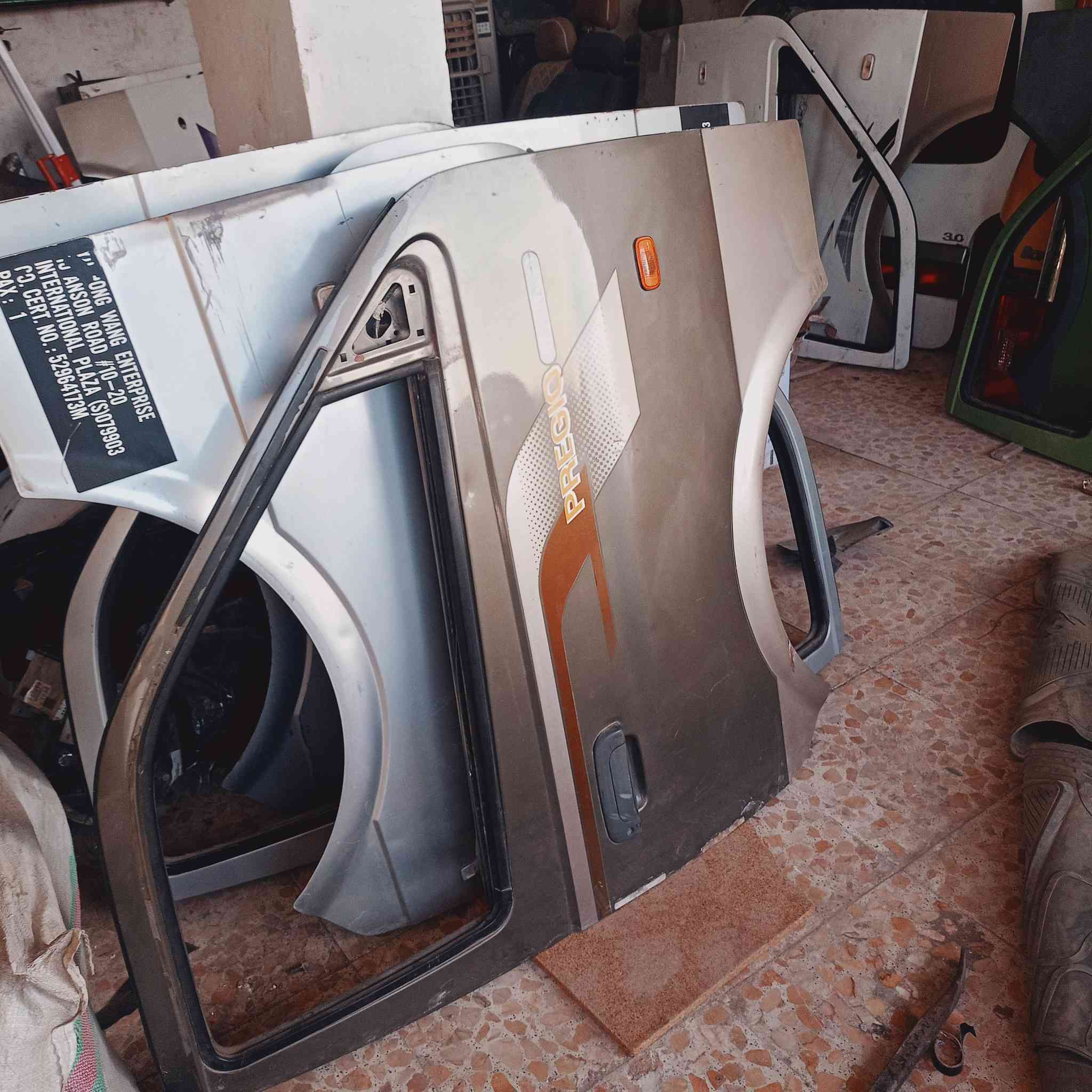 سلام عليكم ادوات حتياطيه كيه بريجو 
العنوان ناصريه الاسكان الصناعي 
***********
