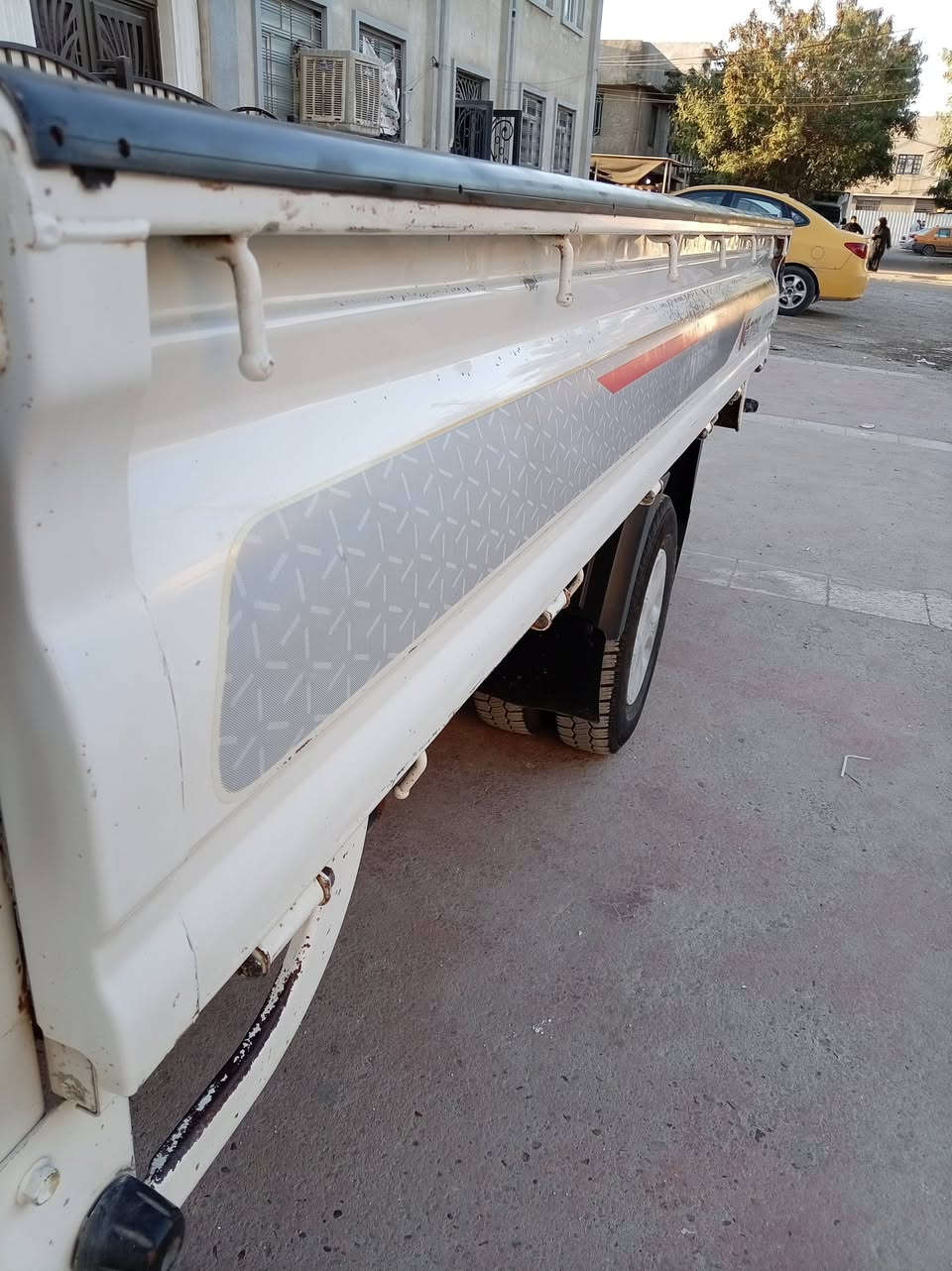 سلام عليكم كيه حمل موديل 2010للبيع رقم بغداد السياره مكفوله من محرك كير اكسن شاصي رقم شاصي واضح نفاذ السنويه ل2027 السعر 97وبيها مجال مكان بغداد الدوره للاستفسار ***********
