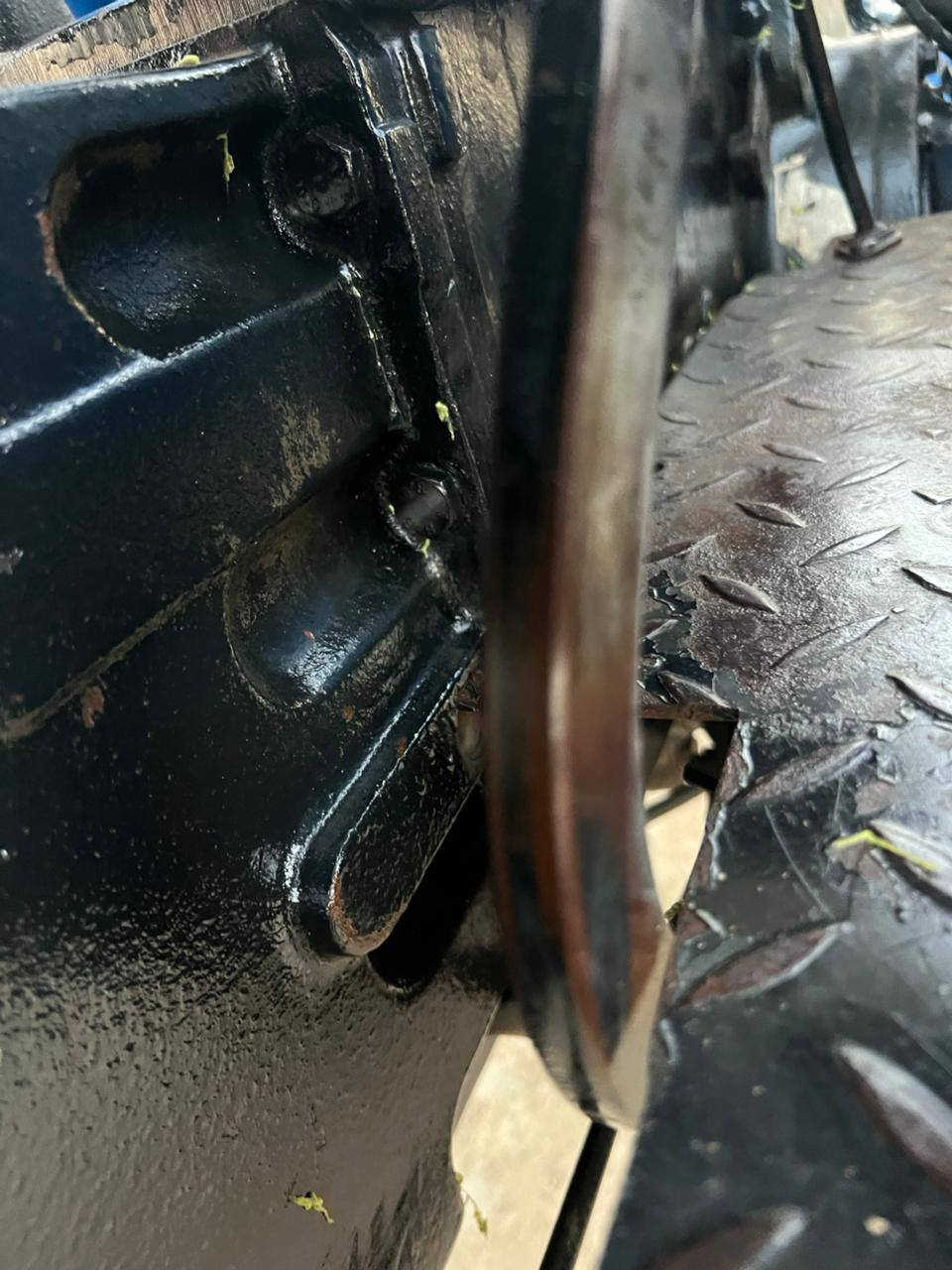 للبيع نيوهولند موديل2012 مكينة جديدة لا تبخير ولا تنقيص كير ومحرك واكسن وجهاز هودرليك مكفولات تخم تاير جديد مكينة ع وضع الشركة أي نقص ما بيه مكينة مال جناي خير من الله رقم وسنوية بدون تحويل ورثة السعر 17,500 وبيه مجال للأستفسار ***********
