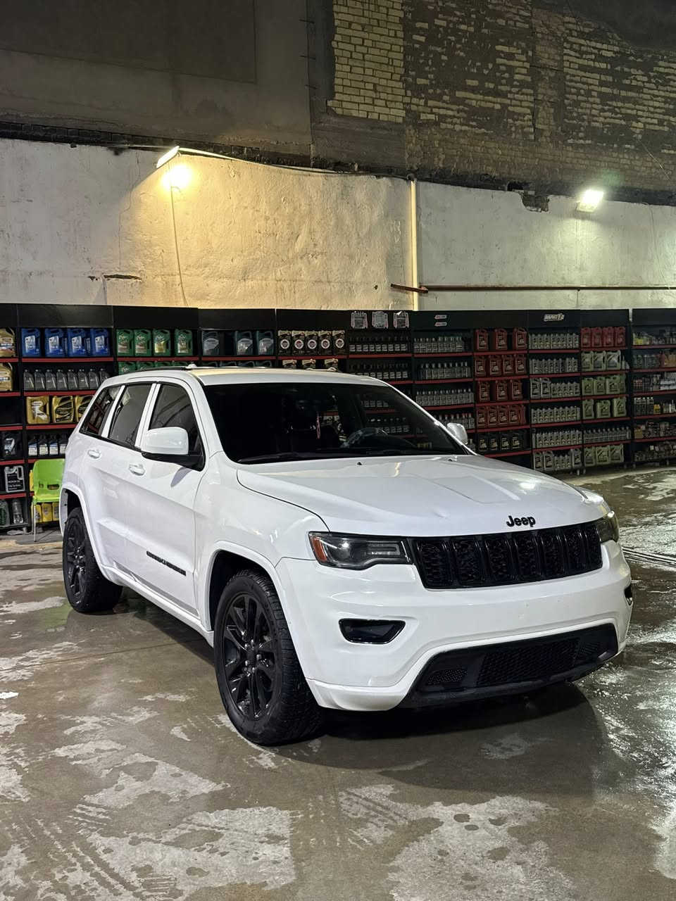 السلام عليكم جيب بلاكتوب موديل 2017رقم بغداد بأسمي حادث جاملغ وبنيد بدون بدواخل ونص جاملغ هنا بالعراق اي نقص مابيها كير مكينه حداديه السياره احلا من الصور مكاني بابل 
الرقم ***********
