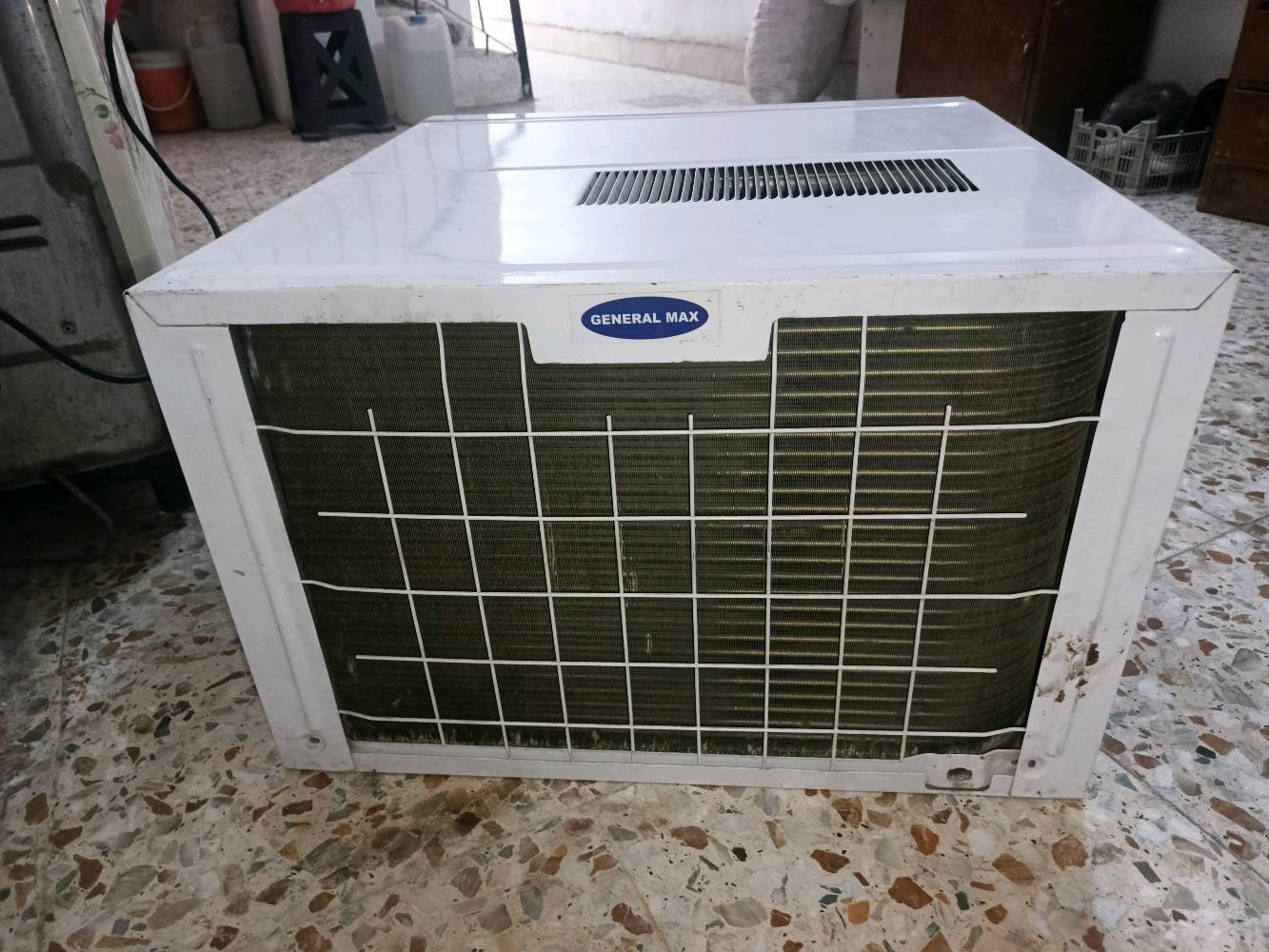 مكيف جنرال 2طن للبيع 
مستخدم نص موسم بعده جديد مكان بغداد العبيدي (حي السفير) 
السعر 300 نهايته ***********