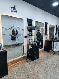 سلاو هاوريان  ٤ كومدي له كه ل ٣ ره ف و٣ ره في تريش سبيكان وكورسيك بي ع...