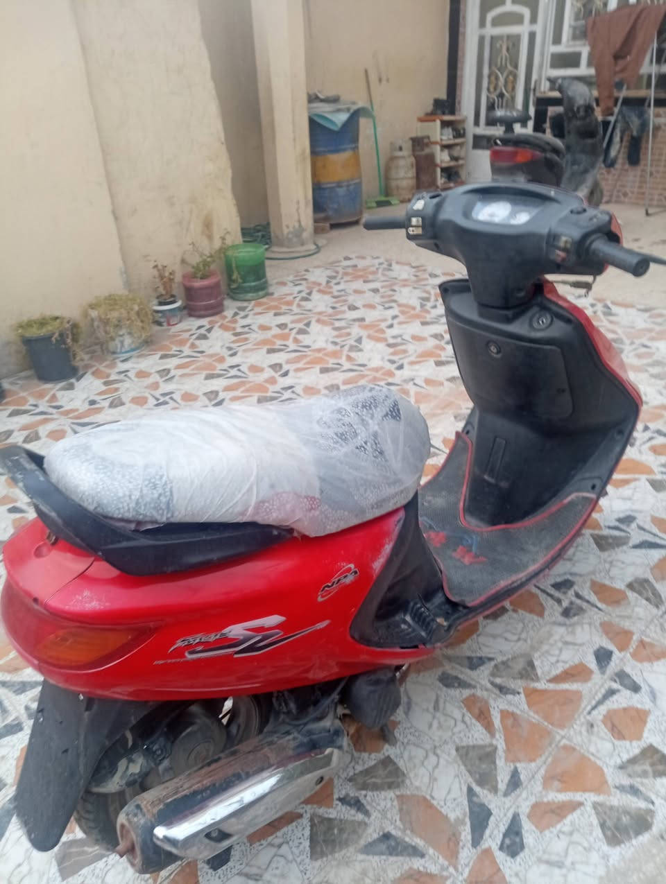 للبيع فراشه سلف هندر شغال كهربائيات شغاله مكينه بلادي على الفحص سعر 300الف ***********
