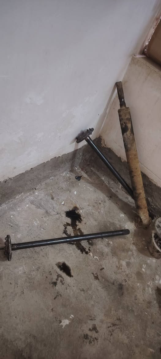 هوزن وفلنجات ويالتهن للبيع الشراي يتصل *********** مكاني الموصل
