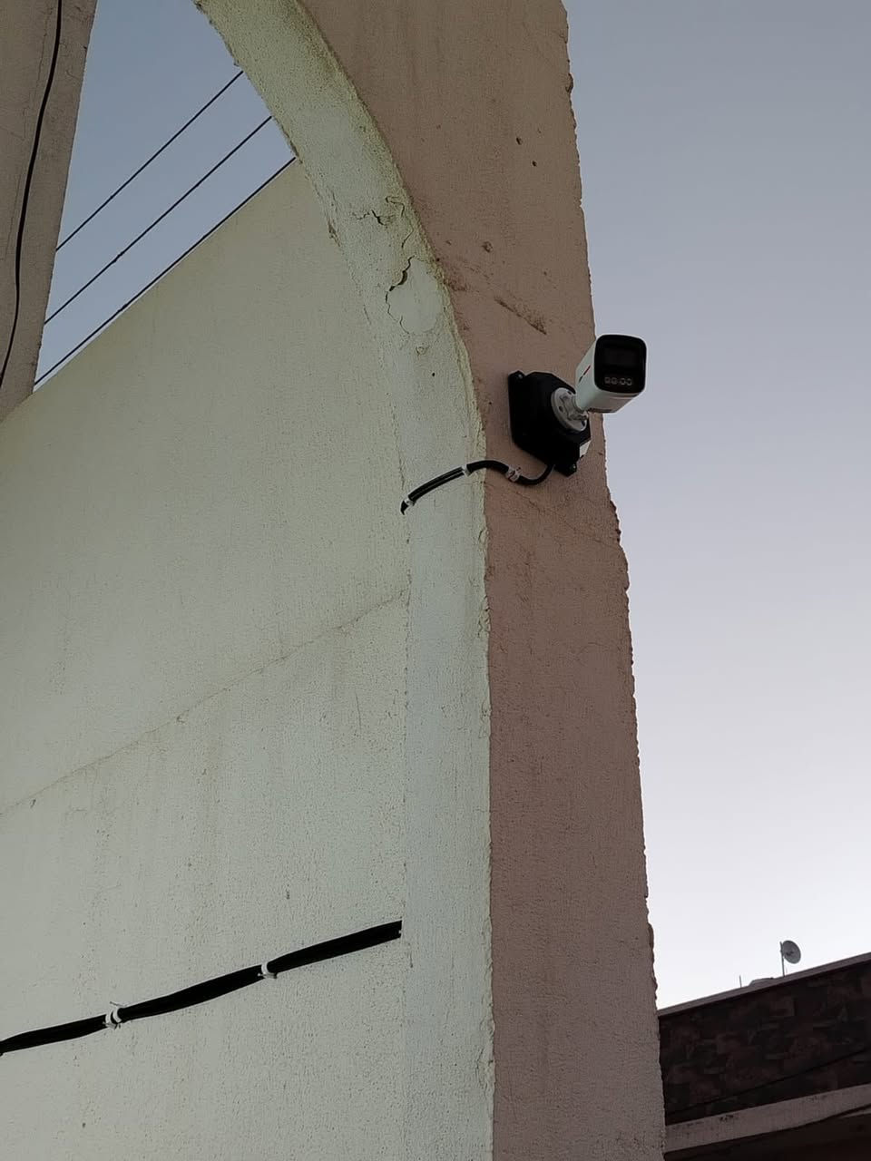 أعمال مركز الأمير لكاميرات المراقبة والانظمة الذكيه
في قرية الغدير النجف الاشرف 
 (تنصيب - وتجهيز) كاميرات عدد 5
حسب طلب الزبون تم العمل 
 Dvr_ xvr 5108 -i3-
CAMERA -DH-HAC-HFW1549XP-A-PRO -5MP

العنوان /النجف الاشرف/ حي الغدير شارع غدير كرامة /مقابل مجمع الشاهرودي وقرب السوق العصري وعالم العصير

***********
