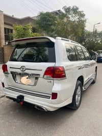 لاندكروزر • ٢٠١٣ • رقم بغداد