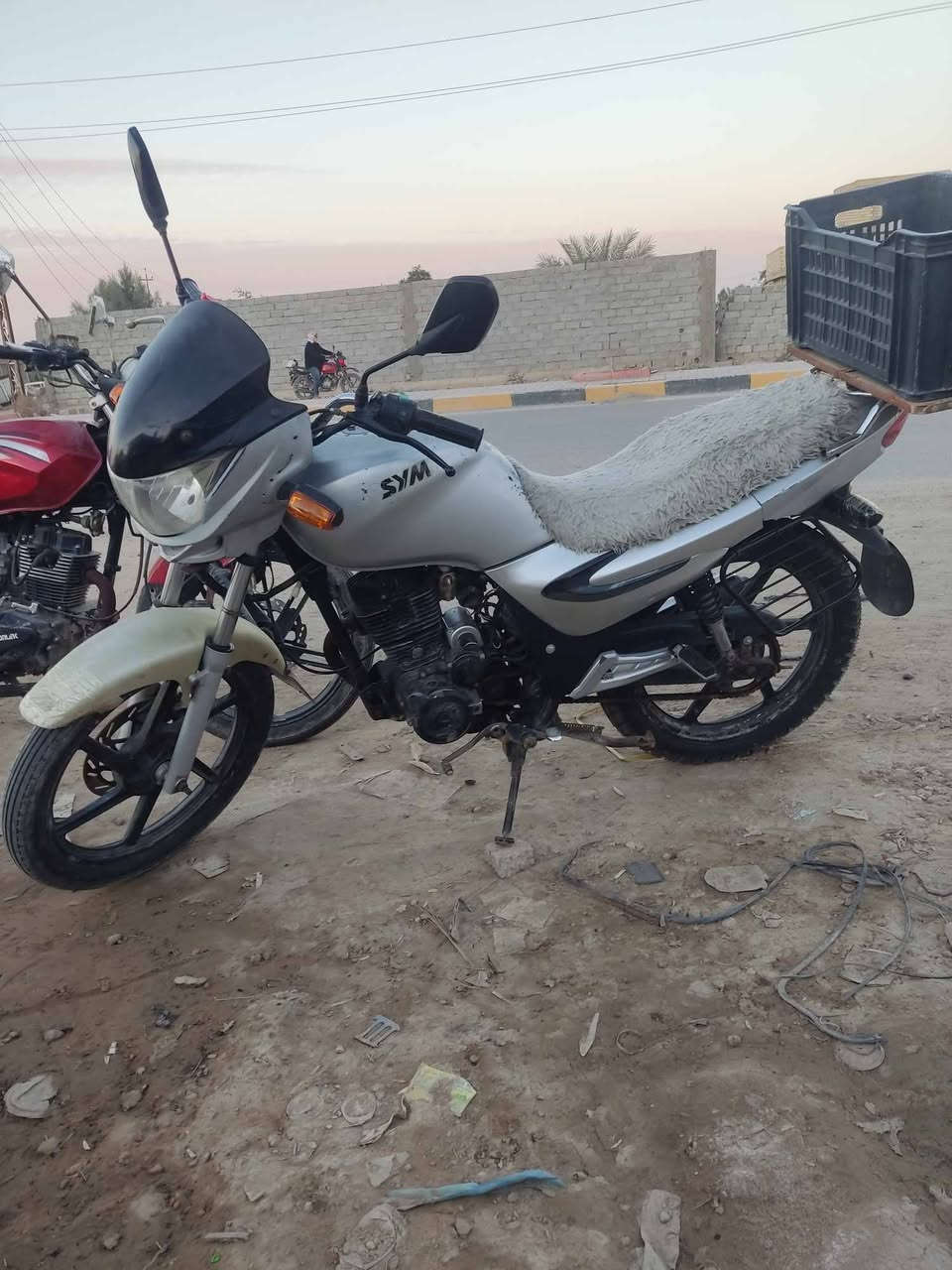 السلام عليكم دراجه سايم للبيع بدون اوراق سعره 450 وبي مجال ينرادله شويه ترتيب مكاني كرمه وهذه رقم صاحب الدراجه اني مكلف ***********0
***********
