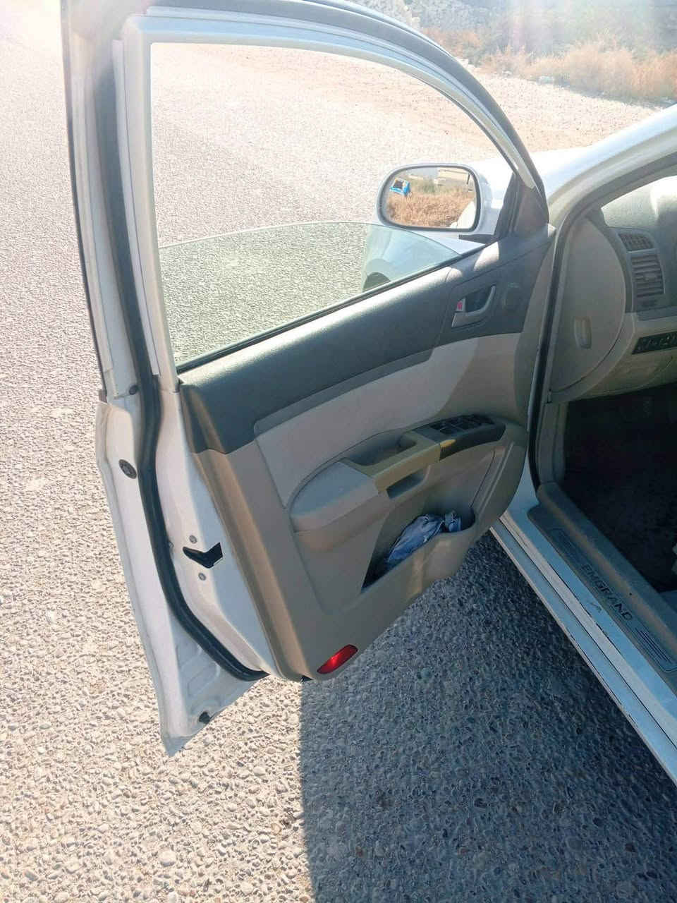 السلام عليكم ام كراند مكفولة كفالة عامة موديل 13 ماشية 55 مكينة 1800 بلاد ياباني السيارة كلها بلادية فتحة سلايد تبريد ثلج تخم تاير جديد حساسات اشاير بالمري شاشة كامرا رقم بغداد انكليزي باسمي بيع او مراوس السعر 73 وبيها مجال 
العنوان بابل 
***********
