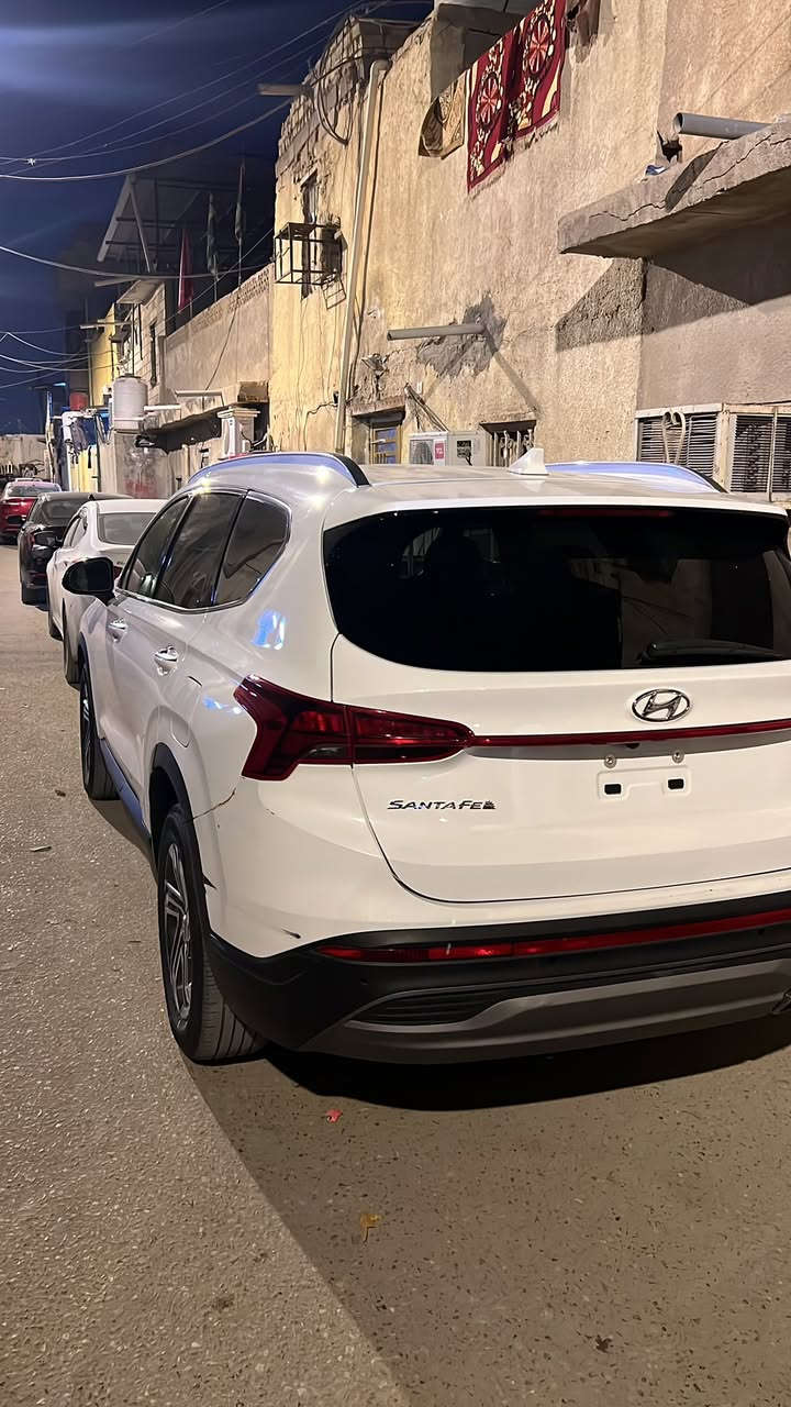 سنتافي وارد امريكي موديل 2023 بيه باب السايق بيه صبغ وچاملق مبدل ايرباك ماطاگ بيه باردالباقي كله كفاله مكينه گير تبريد كله كفاله السعر 185$موبايل ***********
