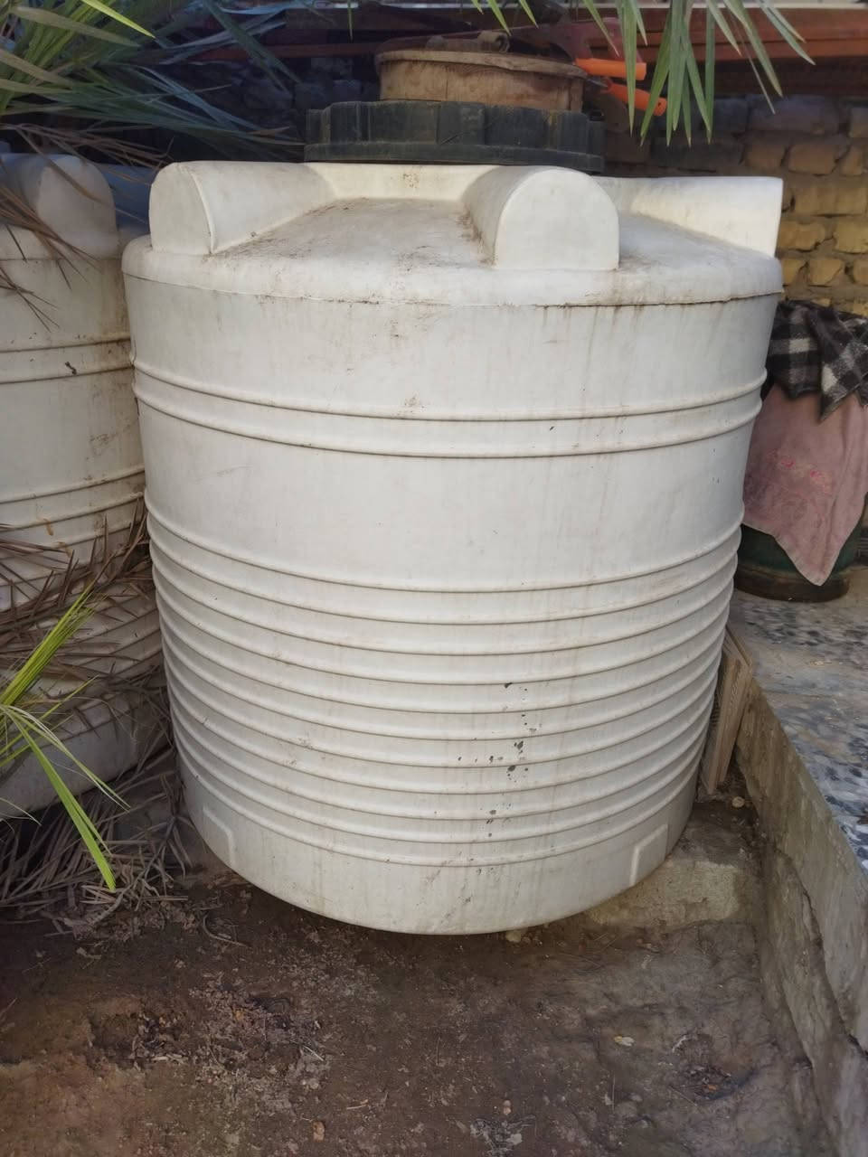 سلام عليكم تانكيات مال مي نضيفات كلش مال بيتنه استعمال قليل الواحد ب٥٠ تجي تفحص وتقنع ياله تاخذهن كربلاء حي الغدير ***********
