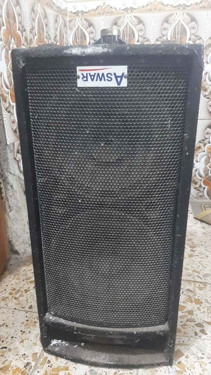 سماعات عدد ثنين+جهاز +٠وياهن هديه.. اهل المواكب يفيدنكم اجاكم محرم الجهاز 950 ومجال قليل متوازي عله بيعتهن. ***********

