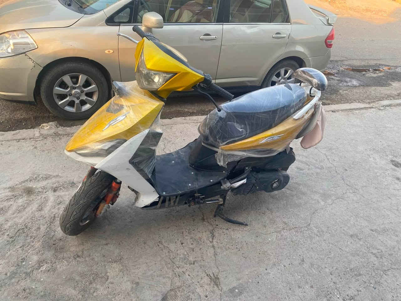 سلام عليكم هذا ماكس للبيع٢٠٢٠كهرباي  شغال كامل نص سلف يشتغل محرك  كاربريدر كبس  شرط كامل شغال  اي استفسار  هذا رقم سعر ٢٧٥  بي مجال رقم ***********.
