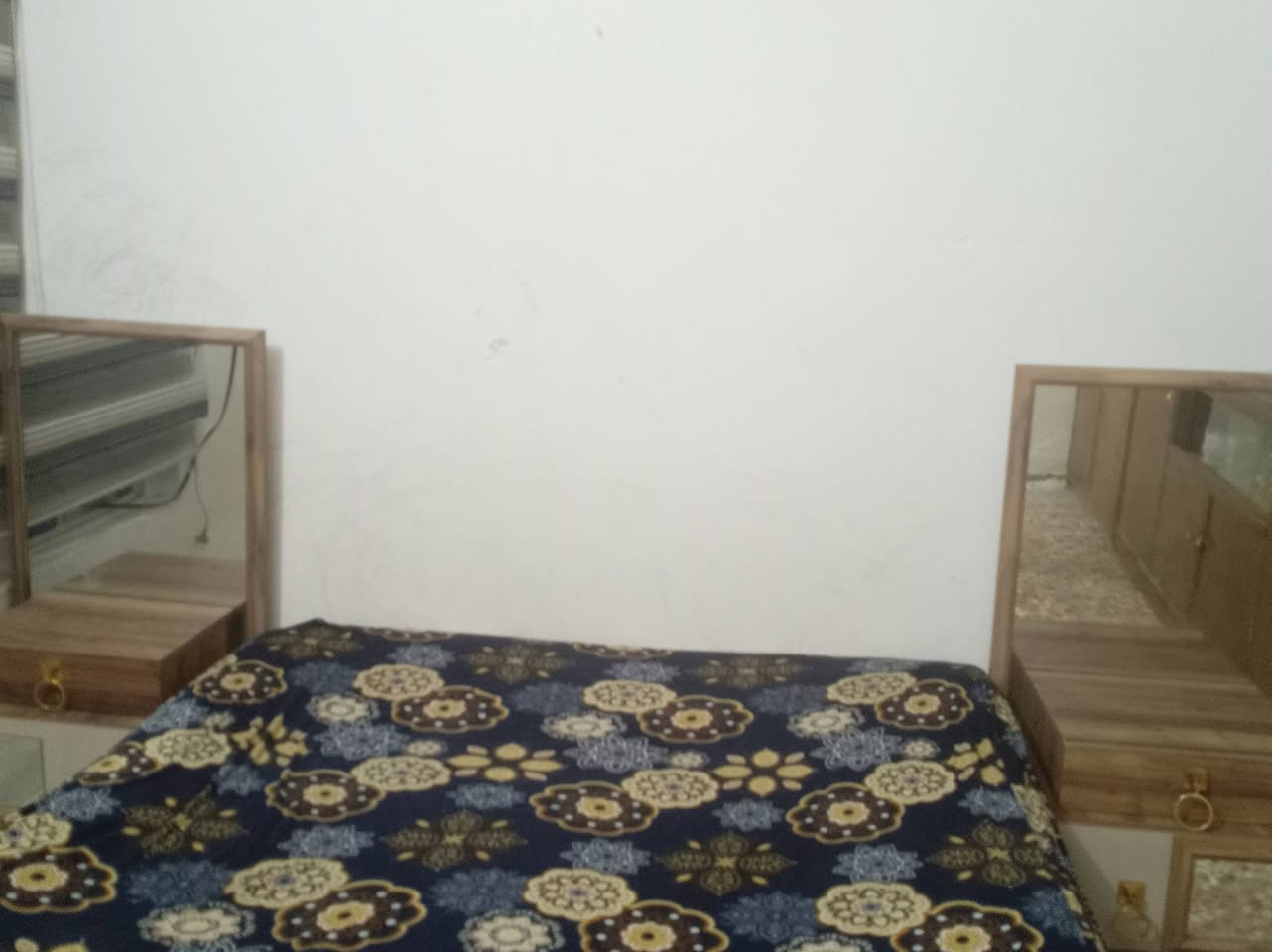 تخت لبيع مع ميوزه اثنين السعر ٤٠ وبي مجال الديوانيه شارع ٣٠ يم جامع زين


**إذا كنت صاحب هذا الإعلان وتريد حذفه لأي سبب، رجاءا أرسل رسالة إلى الدعم الفني**