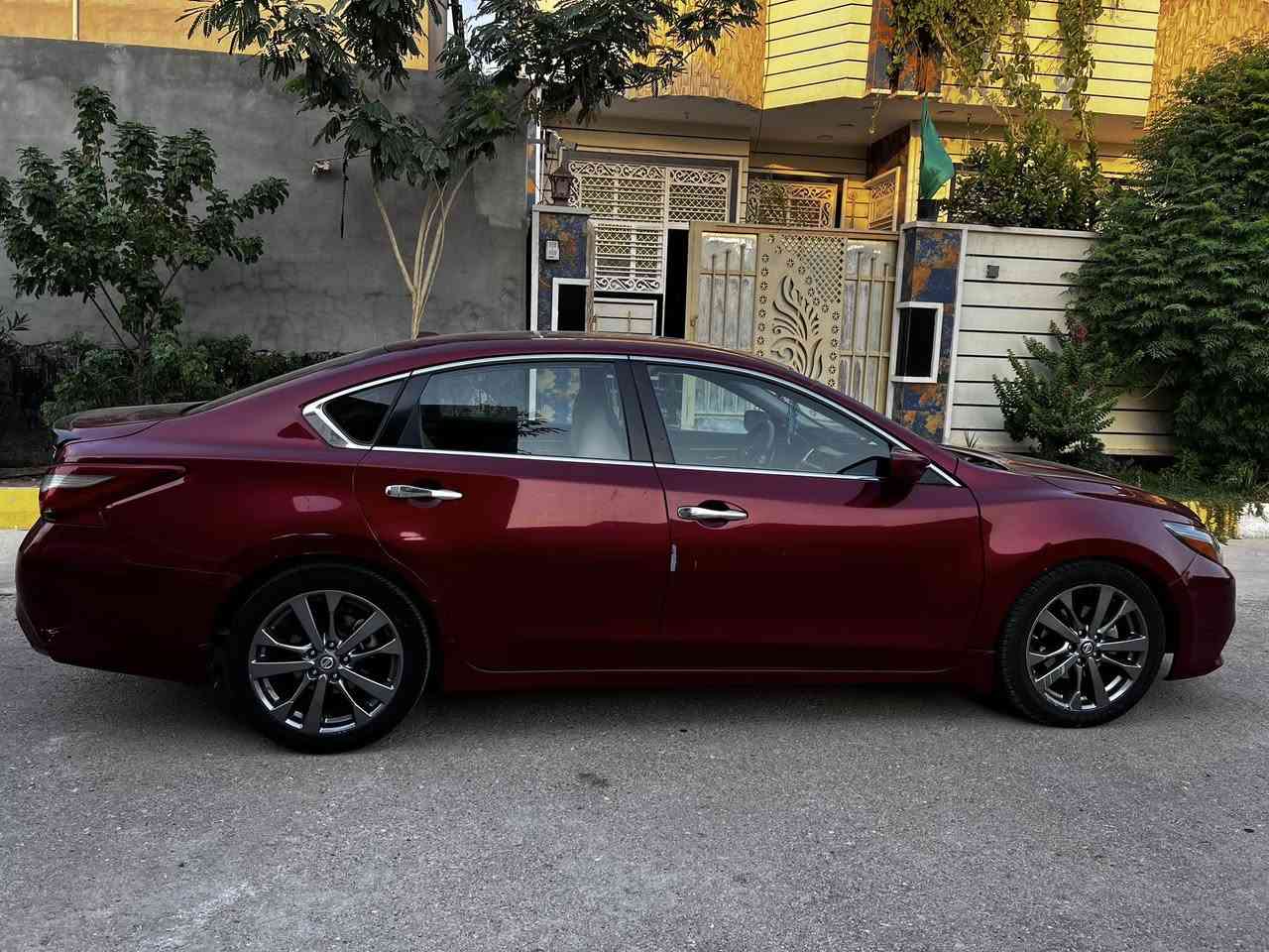 التما 2018 وارد امريكي ضرر باب السائق والباب الخلفه سيارة جديدة وجاهزة السعر 115 رقم سليمانية باسمي كير ومكينة كفالة


**إذا كنت صاحب هذا الإعلان وتريد حذفه لأي سبب، رجاءا أرسل رسالة إلى الدعم الفني**