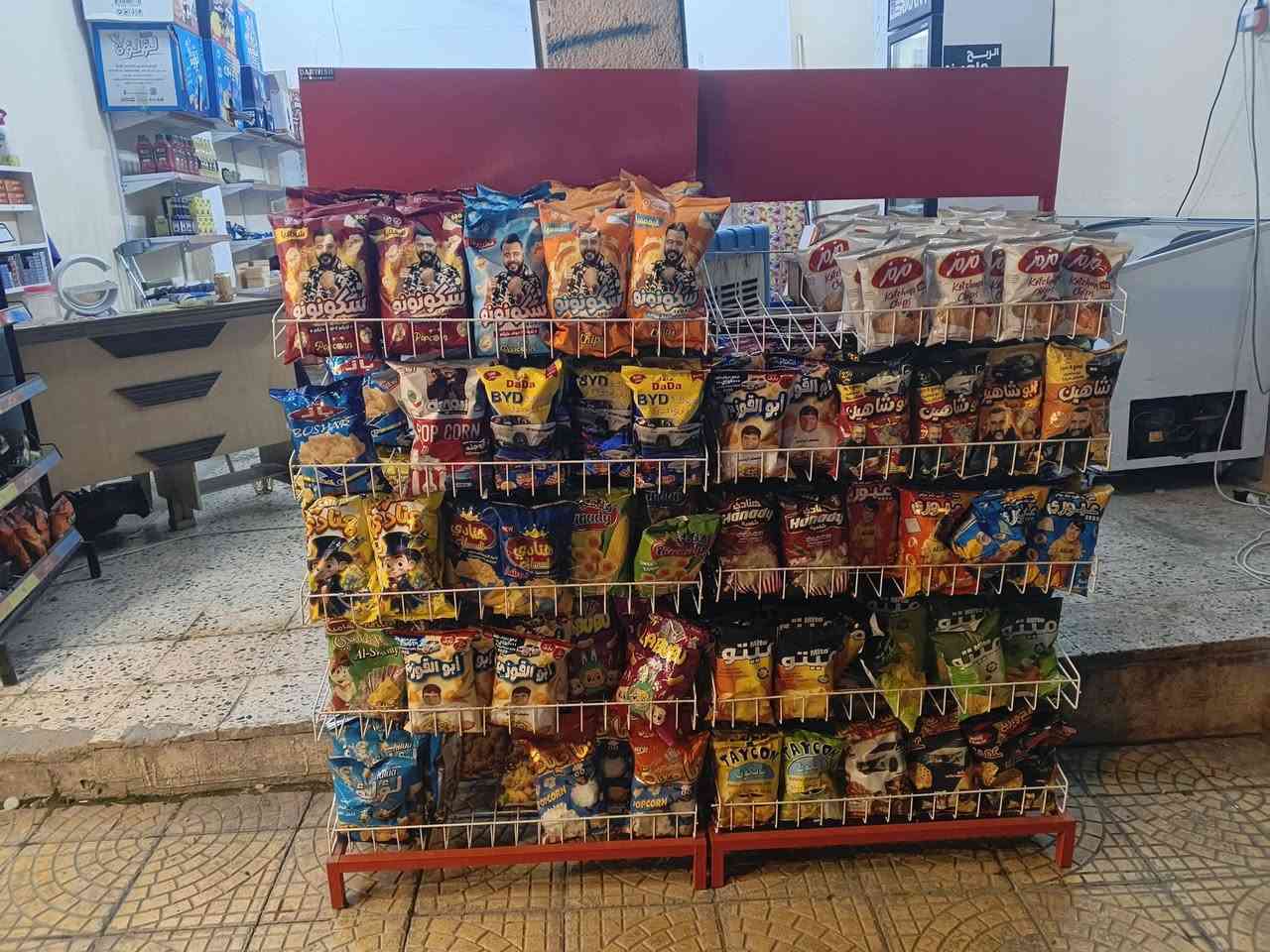 السلام عليكم اغراض محل للبيع
عارضه عامودي 350الف وبيها مجال 
عوارض اجباس 80 الف اخو الجديد 
رفوف مامستخدمين هواي25رف و9سكك عل 6000 وبيهم مجال 
ورفوف الثانيات نضاف  25رف و5سكك عل 4500
ميزان ادفع بي سعر عجبني ابيعك نظيف حيل 
للتواصل خاص او عل الرقم ***********
المكان الموصل الايمن
